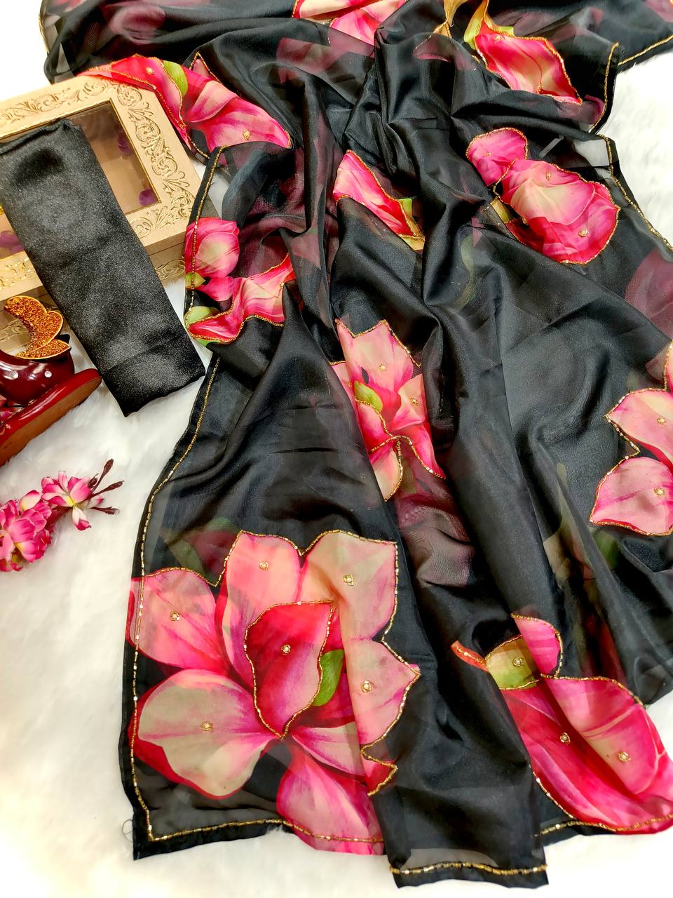 Women's Vibrant Rani Pink Floral Japanese Chiffon Saree with Hand-Painted/Printed Motifs – Perfect for Summer & Casual Festive Wear - Image 9