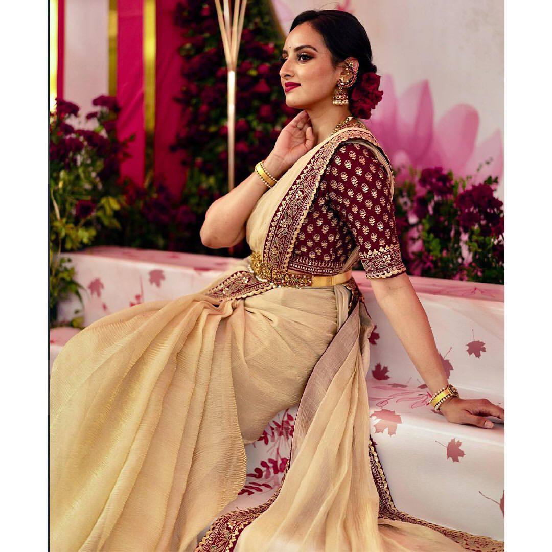 Women's Elegant Cream Georgette/Chiffon Saree with Maroon Zari & Thread Work Border – Paired with Heavy Embroidered Blouse for Wedding & Festive Wear - Image 2